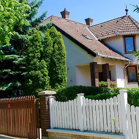 Apartment Rozsahaz *